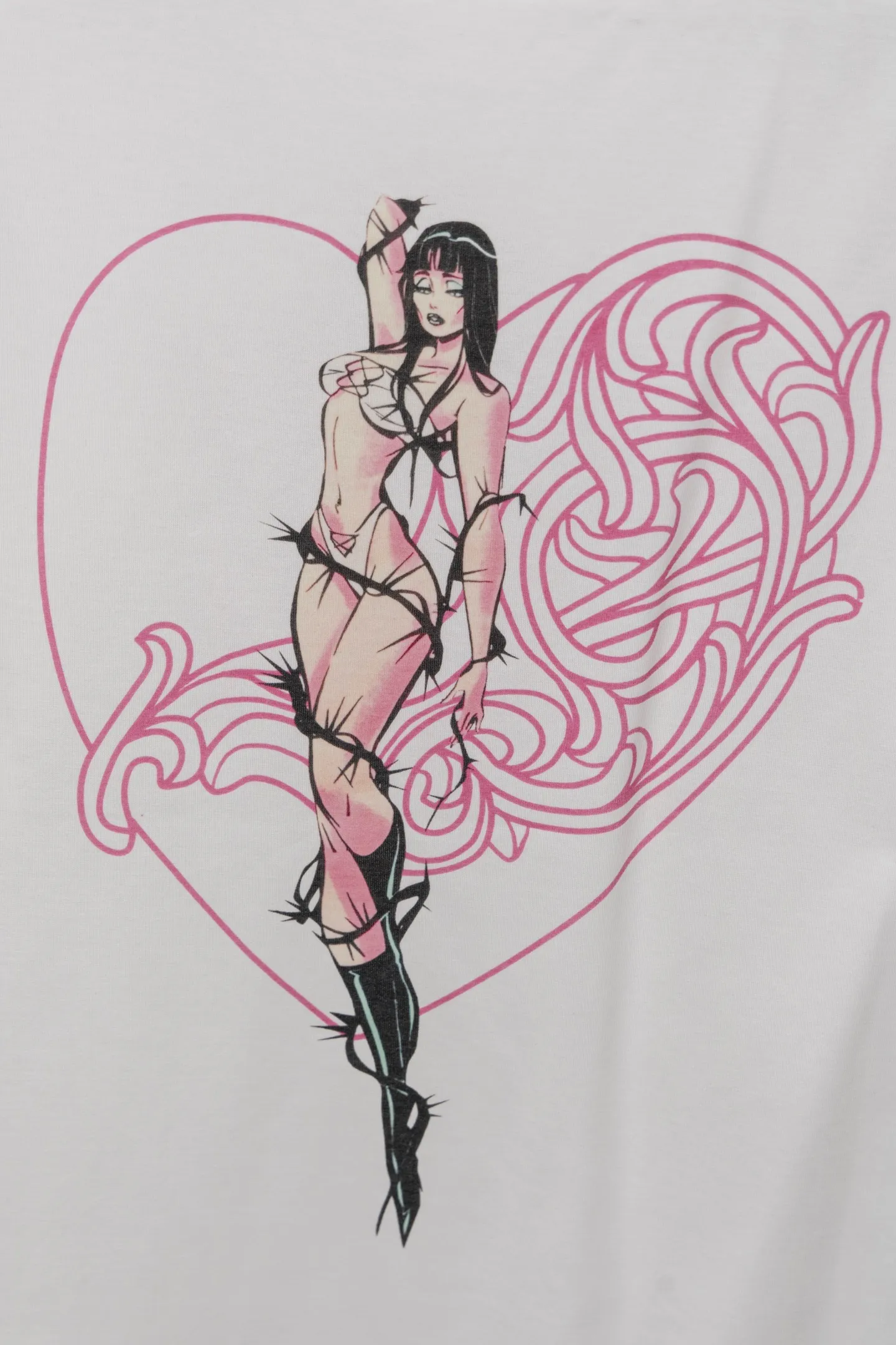 P210 model number/F040 Chrome Hearts double-sided logo jacquard round neck half-sleeved T-shirt. Pink cross Sanskrit letters "Deadly Doll" pattern logo on the front. Customized fabric. Double-sided digital direct printing. Weight 280g. Loose fit. A piece that Chrome Hearts loves very much. Very suitable for summer color matching. Same style for men and women. Fabric: 280g. Version: OS version. Color: white.